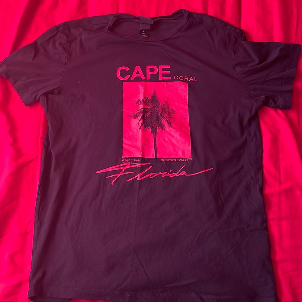 H&M Men’s "Cape Floral" Graphic T-Shirt